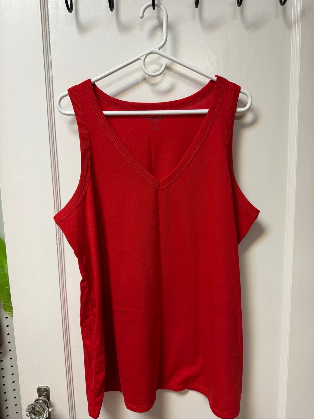 NWOT Torrid Women’s V-Neck Tank Top - Red